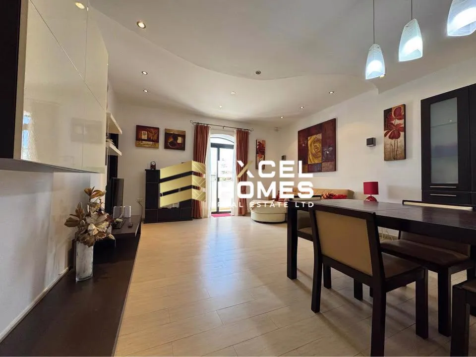 Spacious 4 Bedroom Maisonette in Pembroke with Large Terrace - View 5