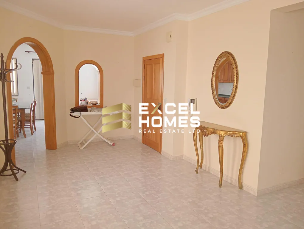 Luxurious 3 Bedroom Apartment in Attard with Sea View and Garage - View 4