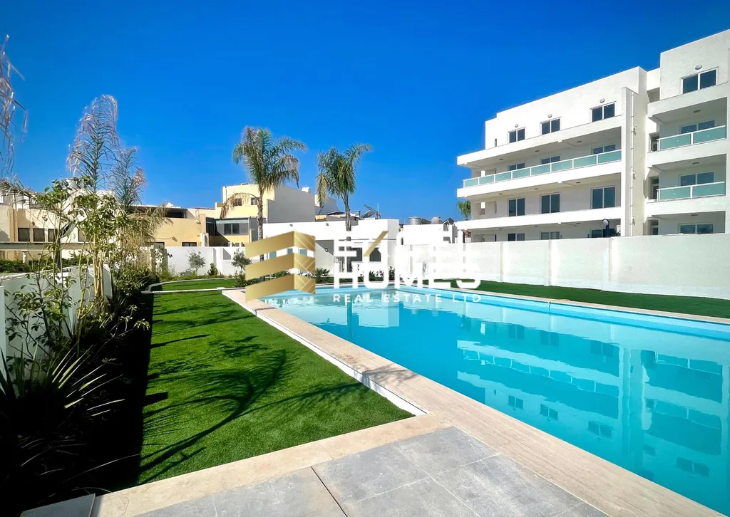 Luxurious 3 Bedroom Penthouse in Birzebbuga with Private Pool - View 3