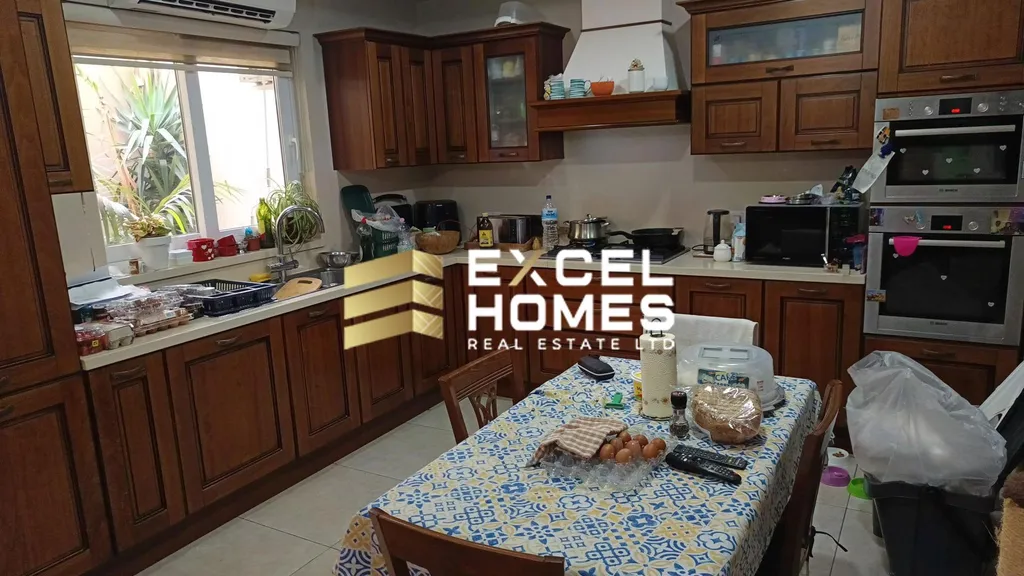 Modern 4 Bedroom Terraced House in Swieqi with Garage and Terrace - View 3