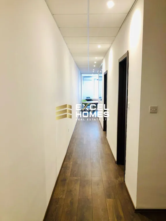 Spacious Office in Msida with Modern Finishes - View 4