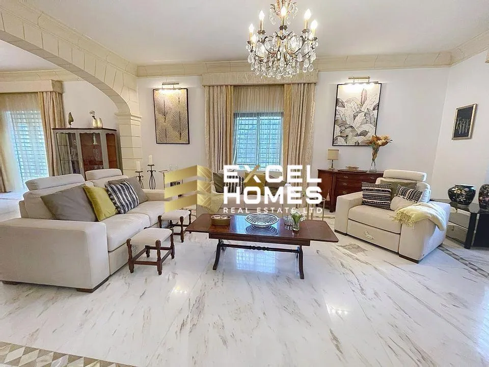Luxurious 8 Bedroom Villa in Victoria with Private Pool - View 4