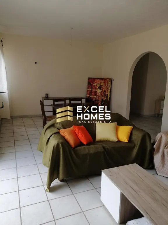 Luxurious 3 Bedroom Maisonette in Balzan with Large Terrace - View 2