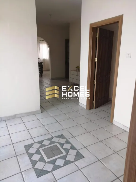 Luxurious 3 Bedroom Maisonette in Balzan with Large Terrace - View 3
