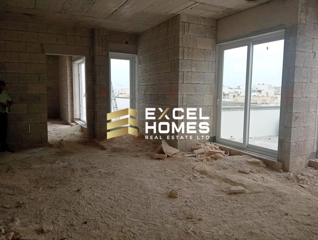 Luxurious 2 Bedroom Penthouse in Mosta with Private Pool - View 3